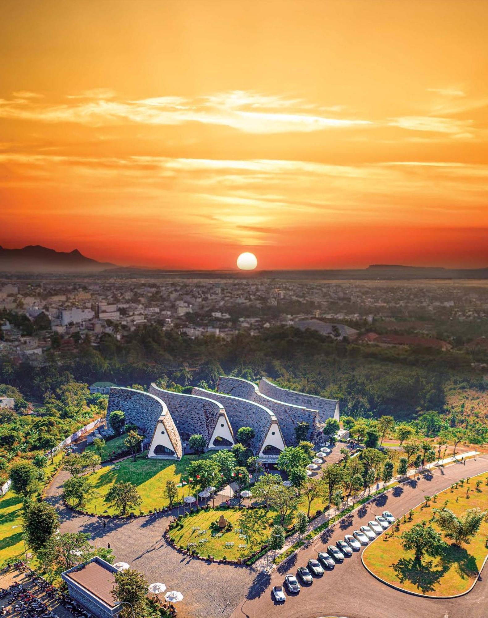 The Coffee City - Healing & Retreats Buon Ma Thuot Exterior photo